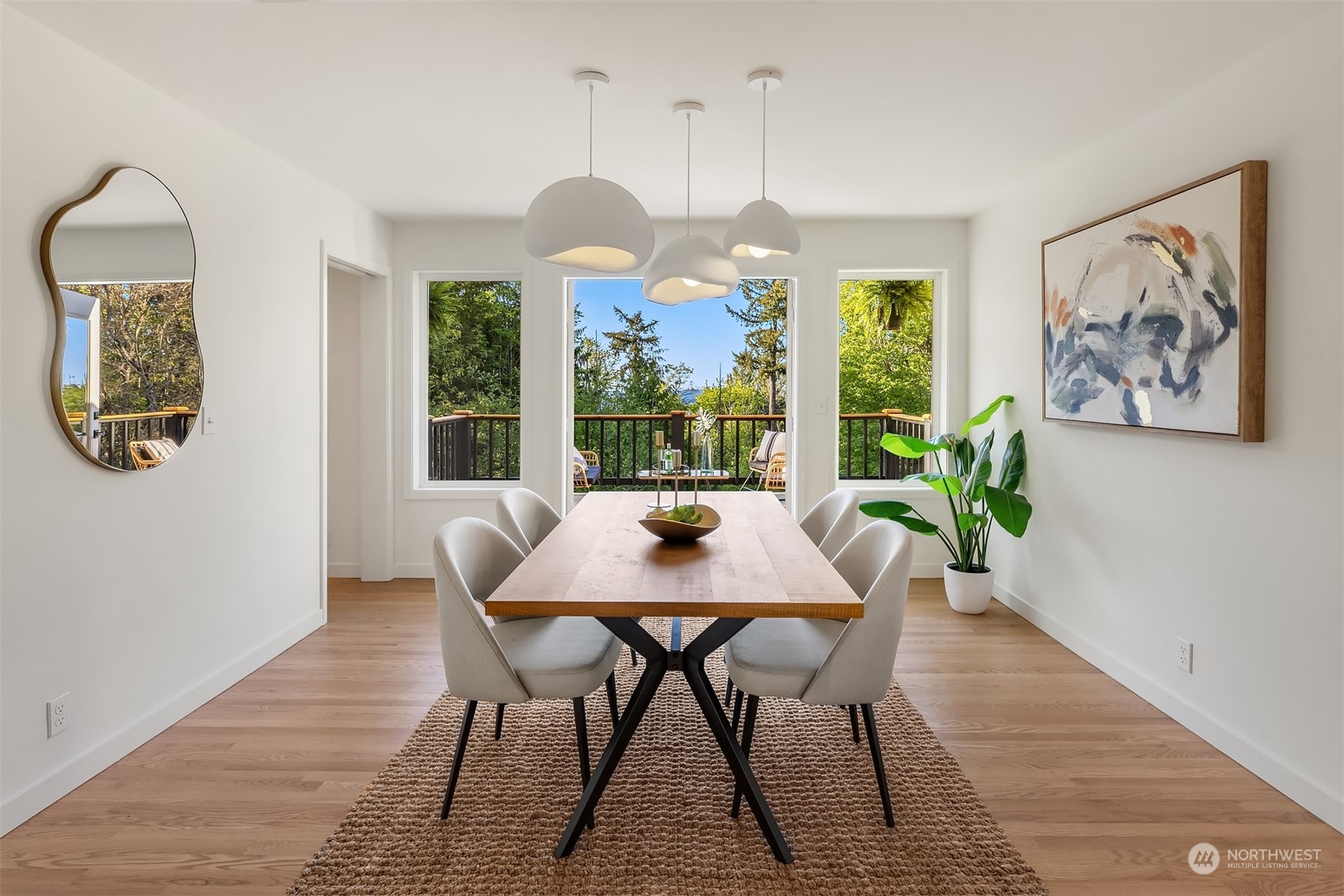 2430 Squak Mountain Loop SW, Issaquah — sold by Sarah Barnard